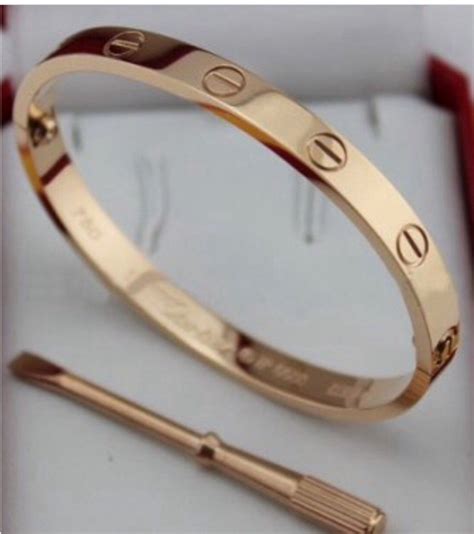 bracelet cuir cartier|cartier bracelet with screwdriver.